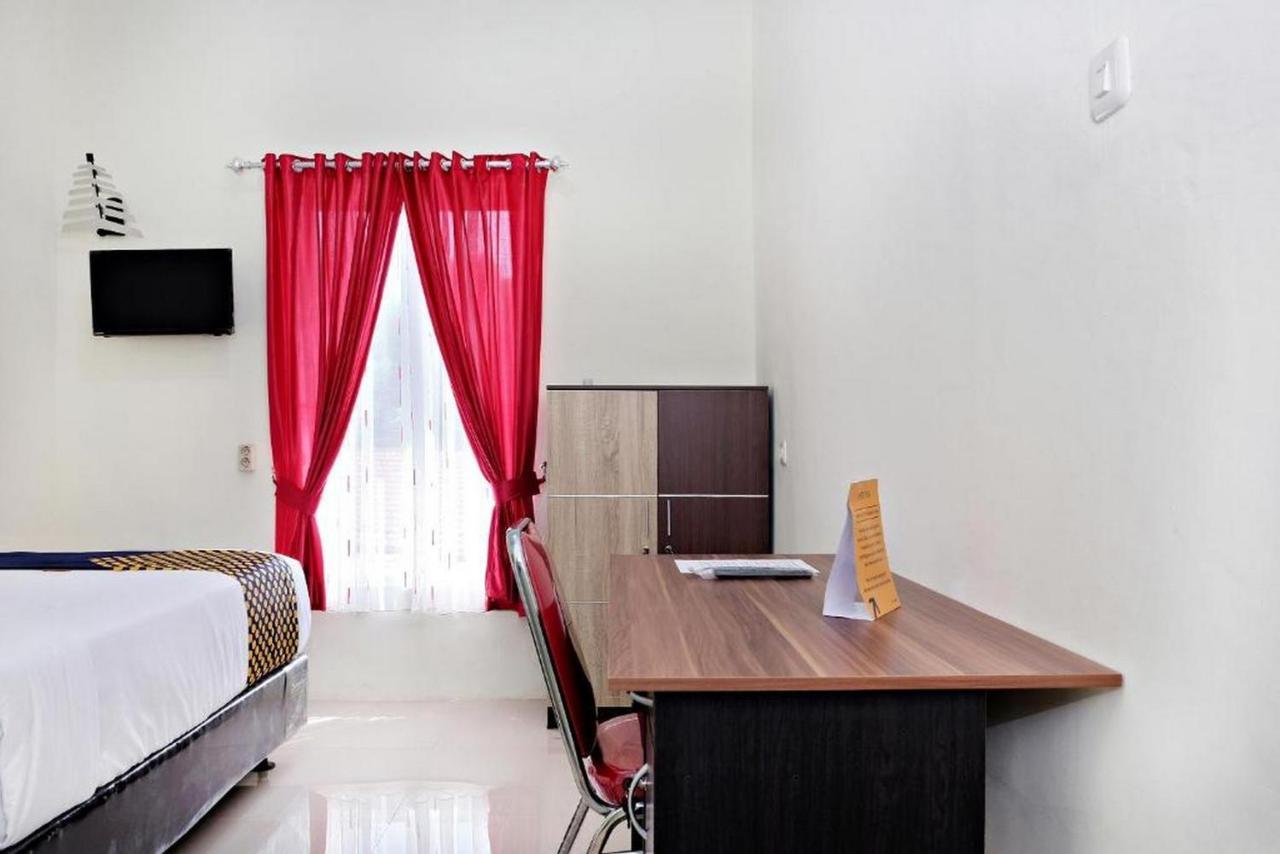 Homestay Danesti Syariah Near Bandara Sultan Hasanuddin Makassar Ngoại thất bức ảnh