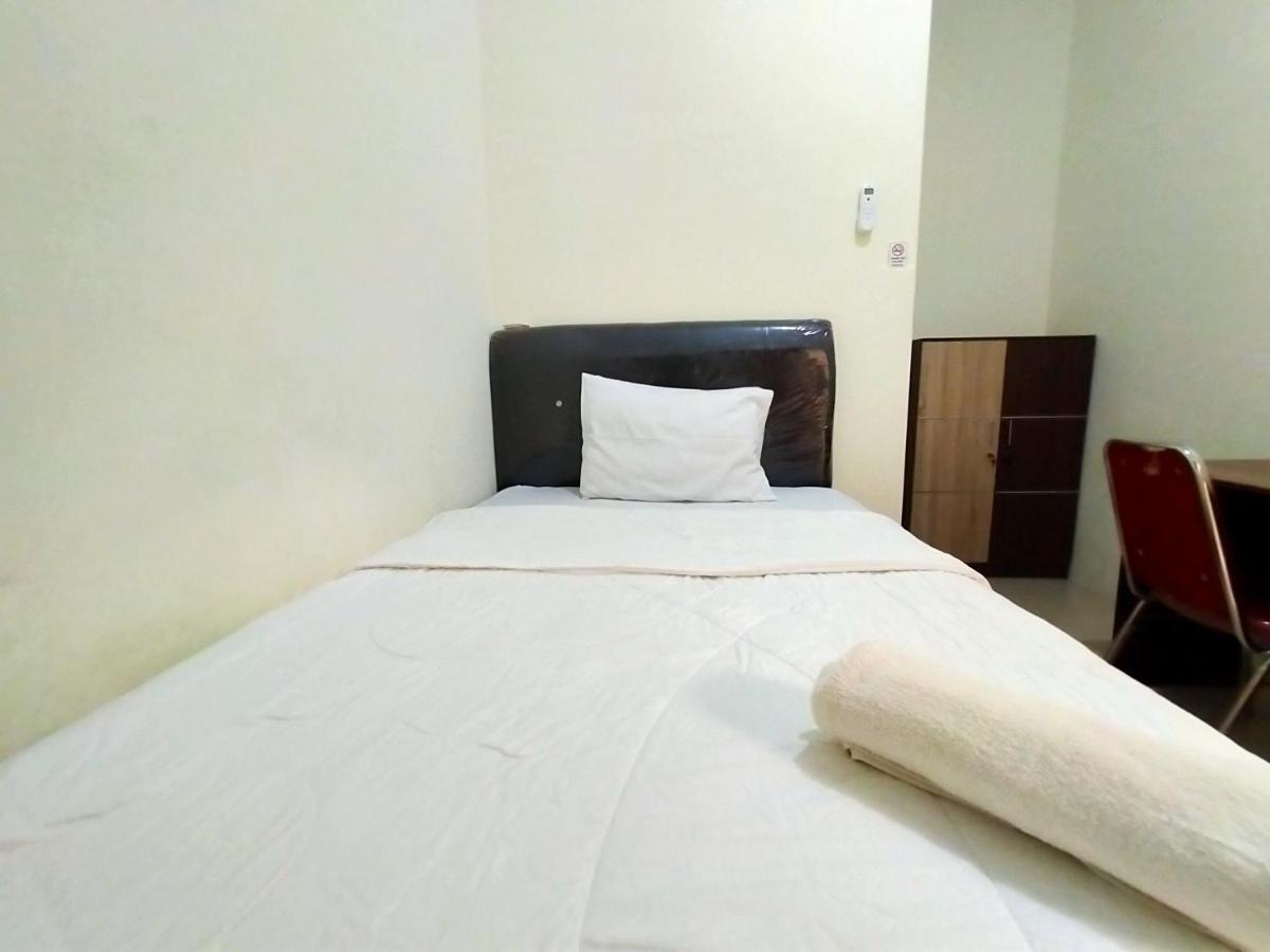 Homestay Danesti Syariah Near Bandara Sultan Hasanuddin Makassar Ngoại thất bức ảnh