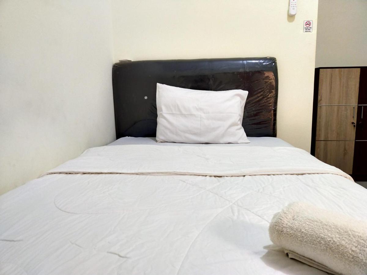 Homestay Danesti Syariah Near Bandara Sultan Hasanuddin Makassar Ngoại thất bức ảnh