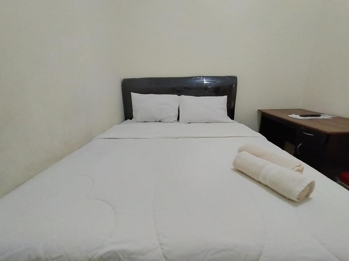 Homestay Danesti Syariah Near Bandara Sultan Hasanuddin Makassar Ngoại thất bức ảnh