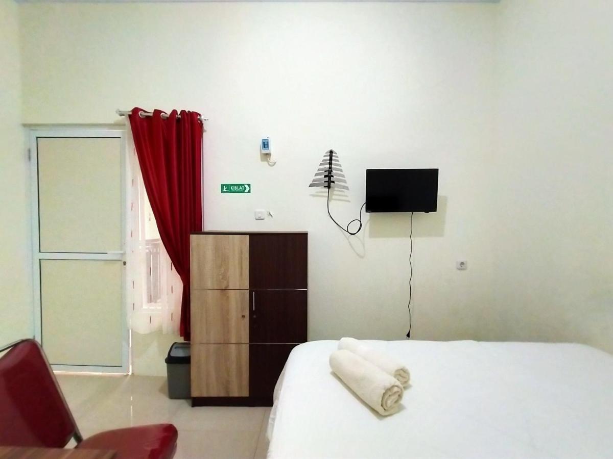 Homestay Danesti Syariah Near Bandara Sultan Hasanuddin Makassar Ngoại thất bức ảnh