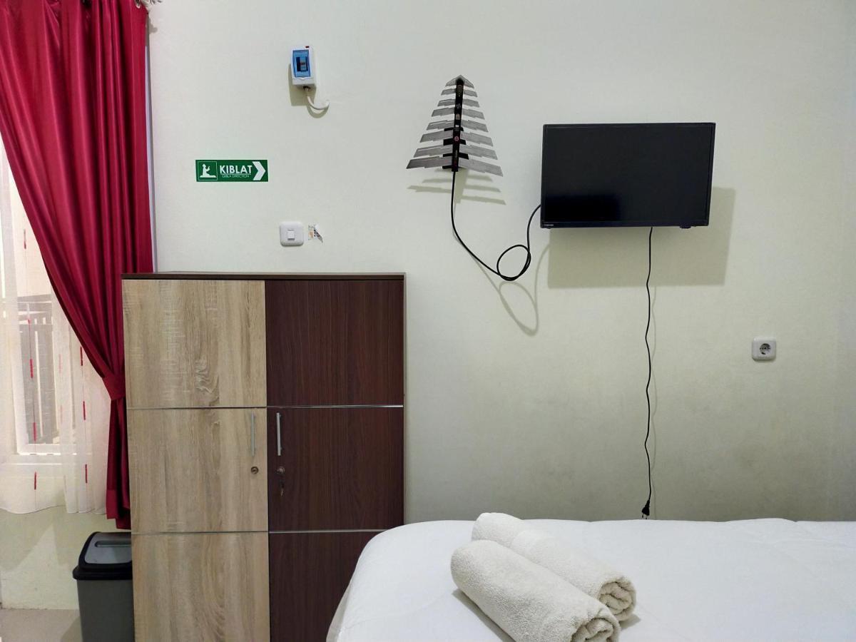 Homestay Danesti Syariah Near Bandara Sultan Hasanuddin Makassar Ngoại thất bức ảnh