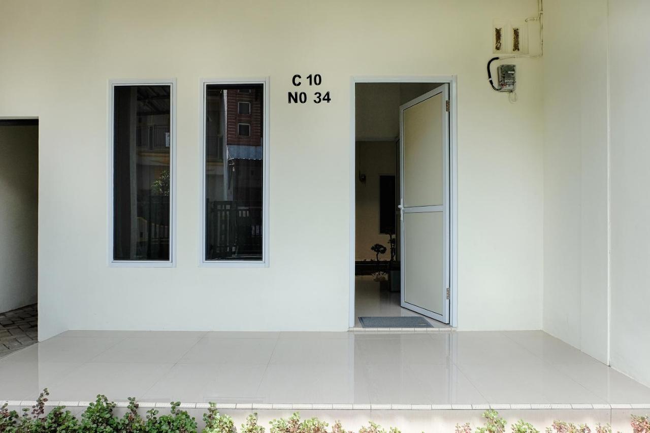 Homestay Danesti Syariah Near Bandara Sultan Hasanuddin Makassar Ngoại thất bức ảnh