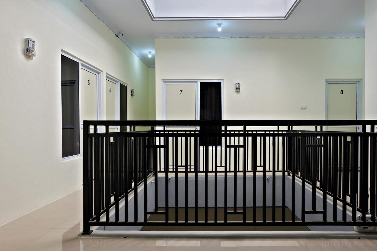 Homestay Danesti Syariah Near Bandara Sultan Hasanuddin Makassar Ngoại thất bức ảnh