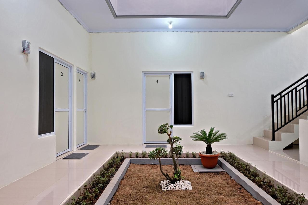 Homestay Danesti Syariah Near Bandara Sultan Hasanuddin Makassar Ngoại thất bức ảnh