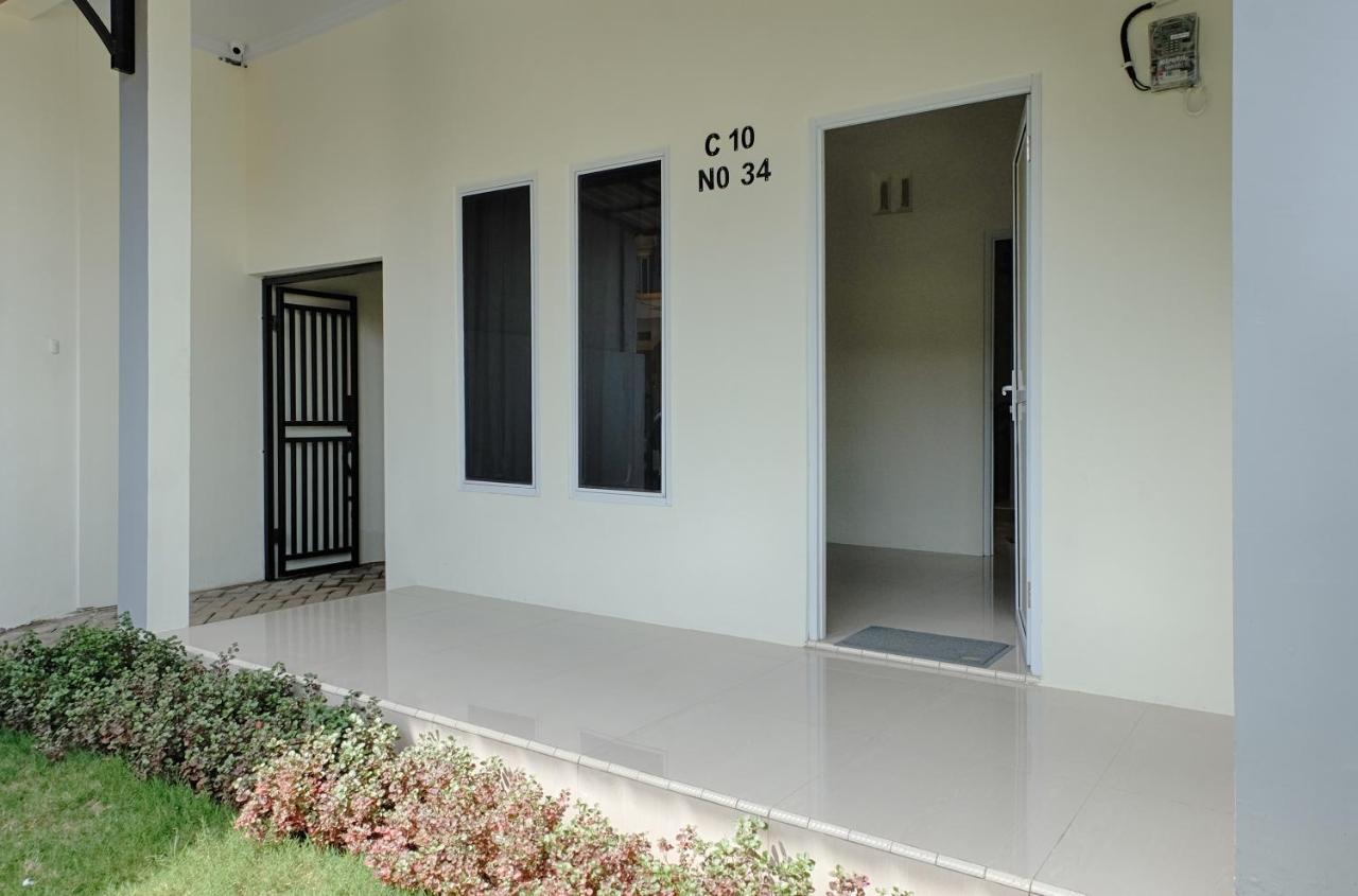 Homestay Danesti Syariah Near Bandara Sultan Hasanuddin Makassar Ngoại thất bức ảnh